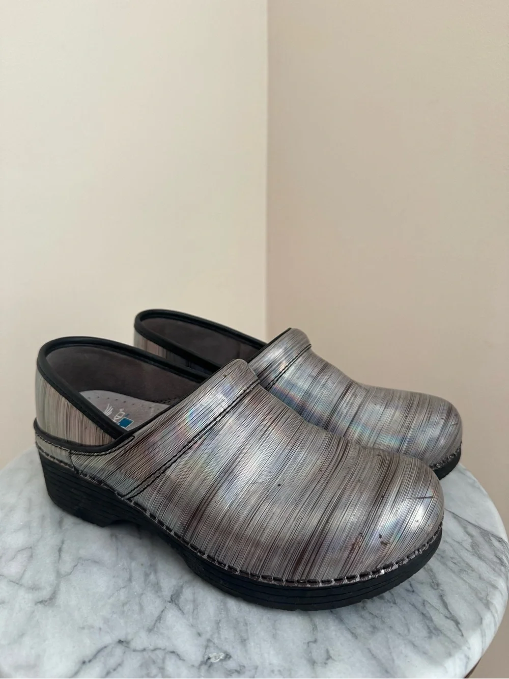 Dansko Professional LT Pro Prism Metallic Leather Slip On Clogs Size 9 US 39 EU - Picture 2 of 7
